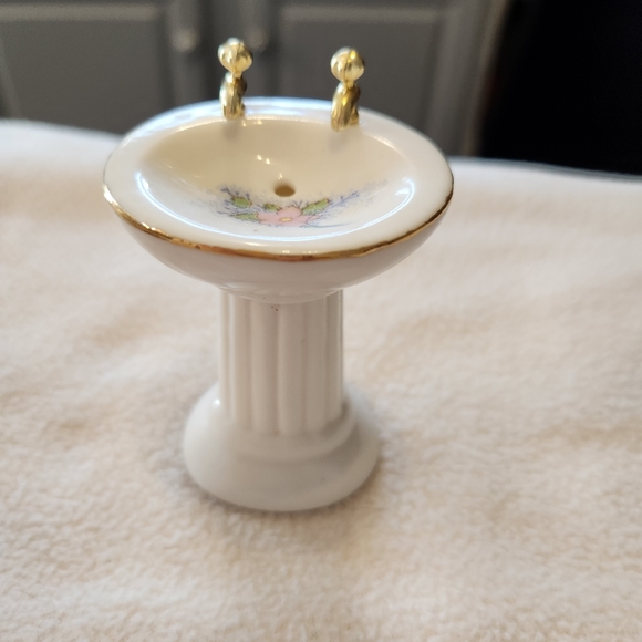 Vintage Porcelain 3-PC White & Gold Bathroom Set Tub Sink Toilet - Picture 4 of 6